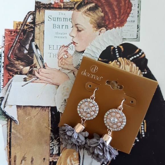 *FREE!* NWT Decree Stone & Crystal Tassle Earrings - Picture 6 of 6